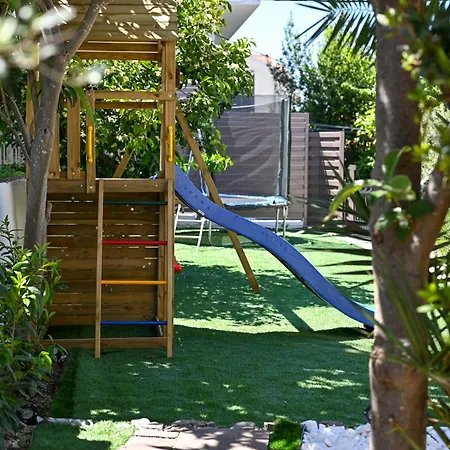 בית נופש Ines With Pool By The *