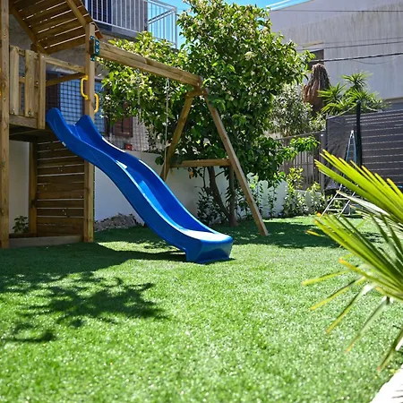 Ines With Pool By The בית נופש טרוגיר