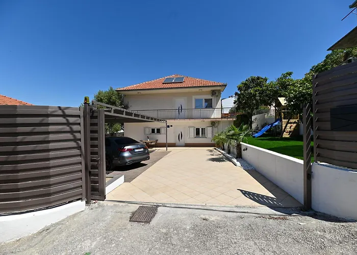 Holiday home Ines With Pool By The